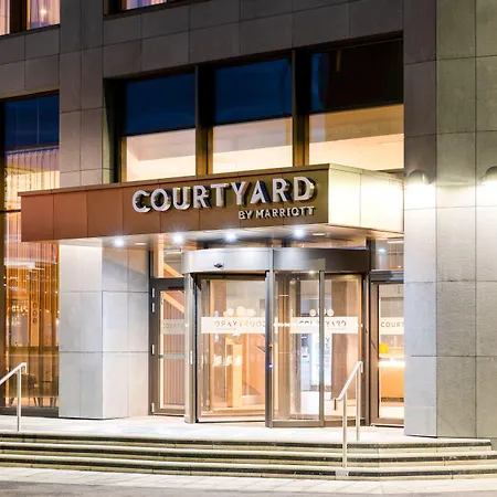 Courtyard By Marriott Glasgow Sec-3