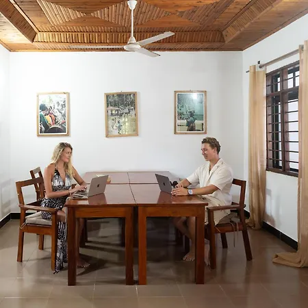 Dar Mar Hostel&Coworking-2