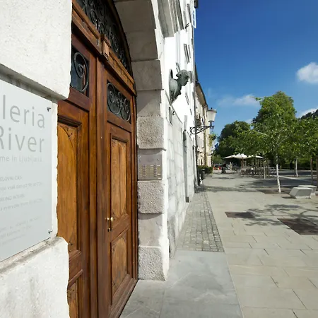 Galeria River-2