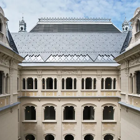 W Budapest-3