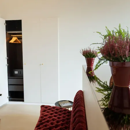 Domus 21 Luxury Suites-2