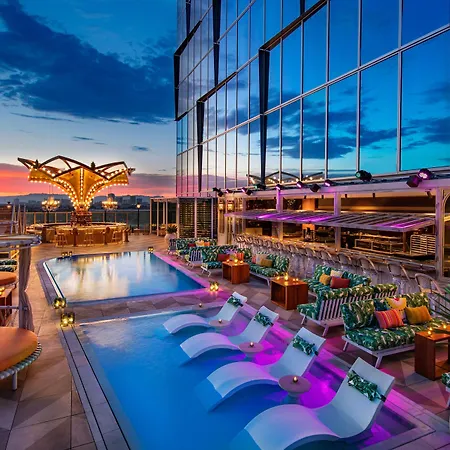 Moxy Downtown Los Angeles-3