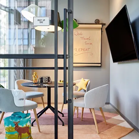 Moxy Cologne Muelheim-3