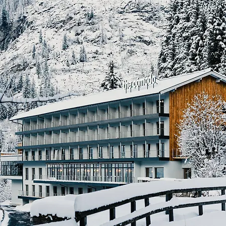 The Comodo Bad Gastein, A Member Of Design Hotels-3