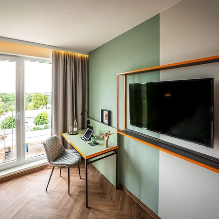LOGINN Hotel Berlin Airport-2