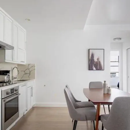 3Br Furnished Loft In Midtown West-2