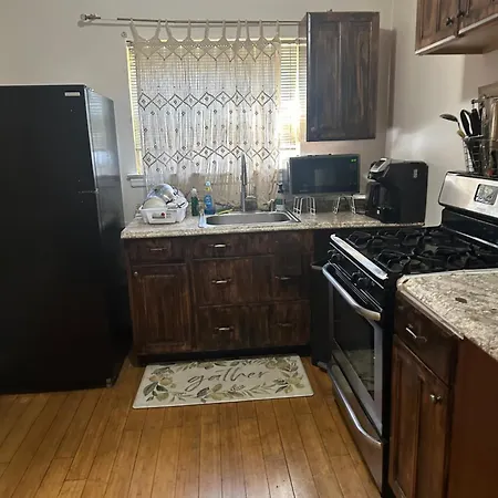 Your Home Away From Home ! Unit 2- 1St Floor-2