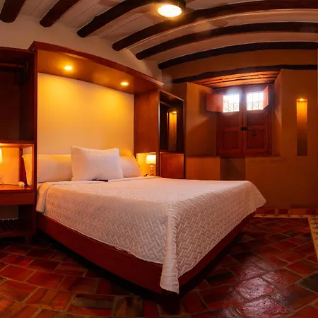 Hotel Don Eduardo Quintero M-3