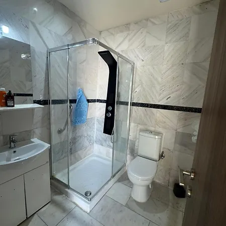 Charming Cyprus Getaway In Pfos - Garden View Holiday House-2