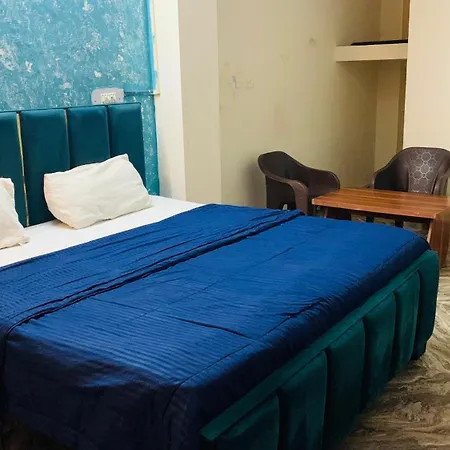 Glory Hotel-2