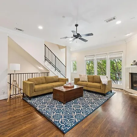 Highland Park, Oak Lawn Dallas Townhome-2