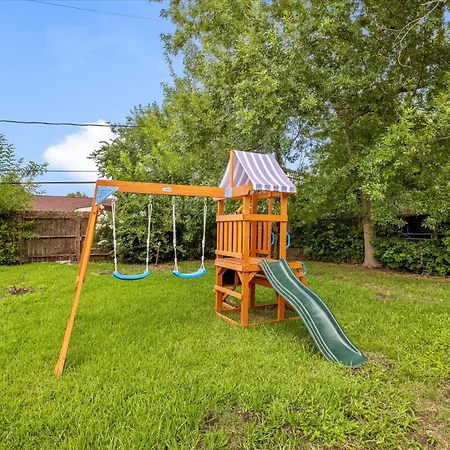 Nr Med Center Nrg Bbq Hot Tub Swing Set Games-3
