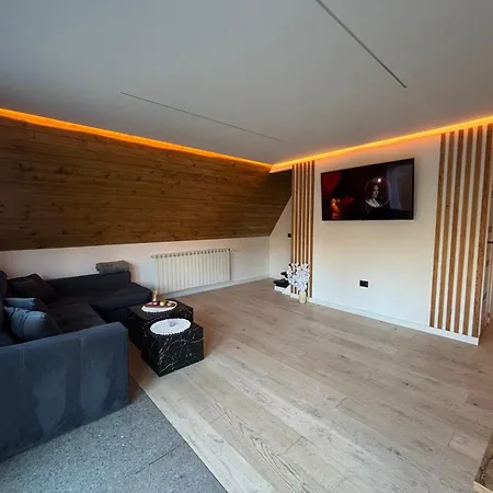 Riverside A-Frame-3
