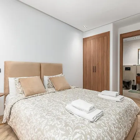 Modern&Calm Studio-2