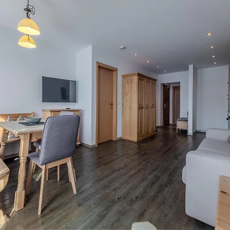 Holiday Apartment Directly On The Ski Slope-3