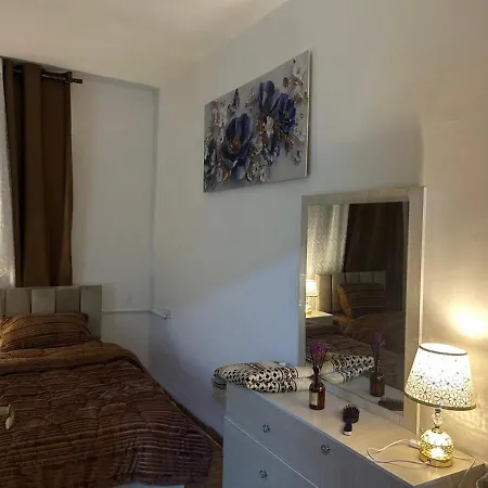 A Double Bed Apartment In The Heart Of Amman-2
