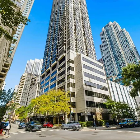 2Bd River North Million Dollar Views! Parking Incl Condo-3
