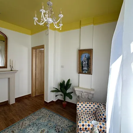 Mediterranean Apartment In Downtown-3