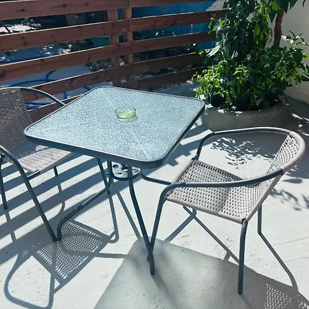 Alekas Garden View Studios-2