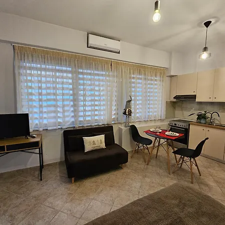Eirini'S Cozy Studio-3