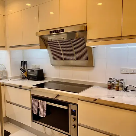 Elegant 4Br Penthouse In Bgc-2