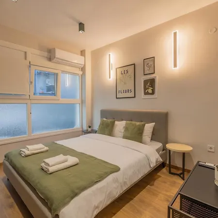 The Urban Chic Nest, By Jo & Key Living - Aristotelous Square-3