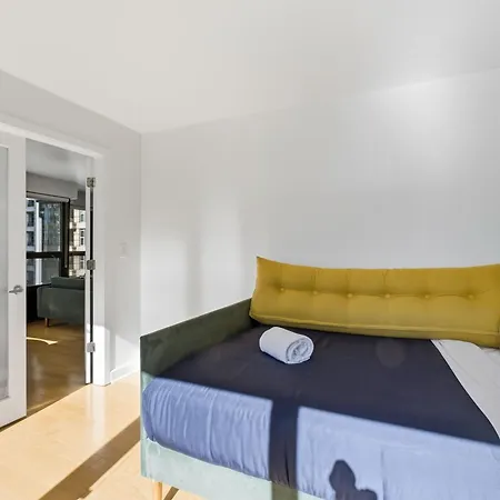 2Bd River North Million Dollar Views! Parking Incl Condo-2