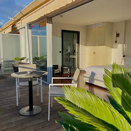 Hotel Cannes Centre Univers-2