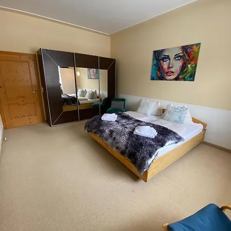 Katharina'S Sleepover - Budget Holiday Home-3