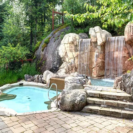 Tremblant Prestige - Les Eaux 215-6-2