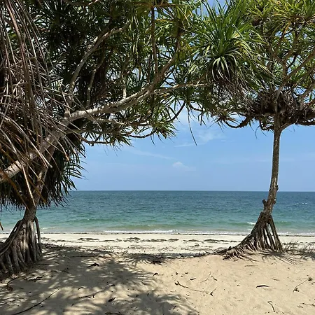 Ushongo Beach Cottages-3