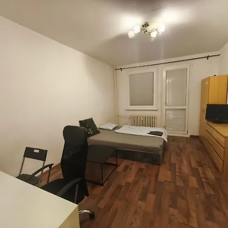 Double Room 17M2 With Shared Bathroom-2