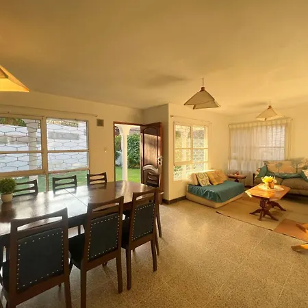 Casa Con Jardin-2