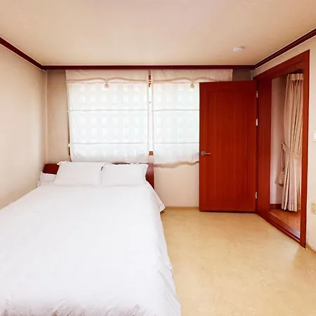 Seoul Family House 4F Private Room-3