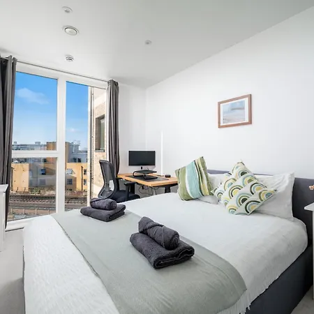 Breathtaking Camberwell Skyline Views-2