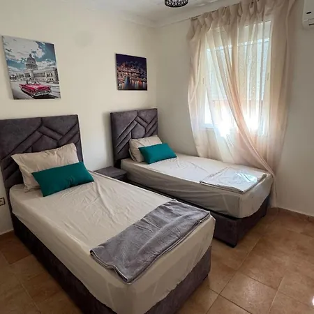 Appartement 2 Chambres Et 1 Salon Recemment Renove-2