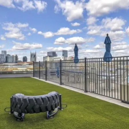 Posh Castle Nashville Pool Gym Parking-3