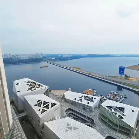 R&F Sea View 2Br New Luxury Design 5Pax, Pet Friendly 1Cp Netflix I Ciq Rts High Floor Unblock Super Sea View-2
