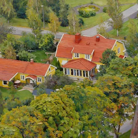 Hotell Tussilago I Essunga-3
