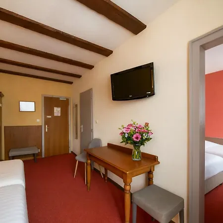 Hotel A La Vignette - Colmar-Nord-2