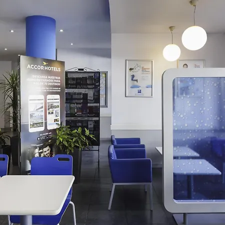 Ibis Budget Malaga Centro-3