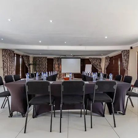 Lakeview Boutique Hotel & Conference Center-3