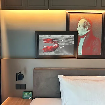 Holiday Inn - Hamburg - Hafencity By Ihg-2