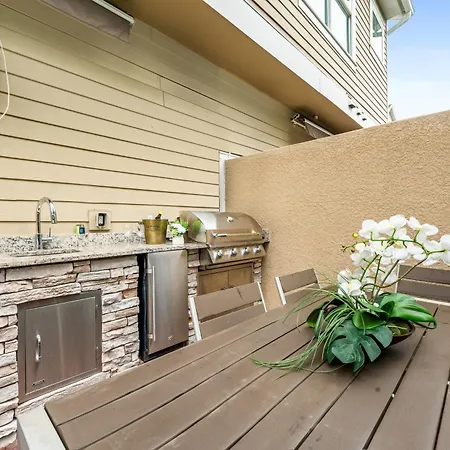 4 Bedroom 4 Ba Deluxe Villa 5 Min To Disney Family Getaway-2