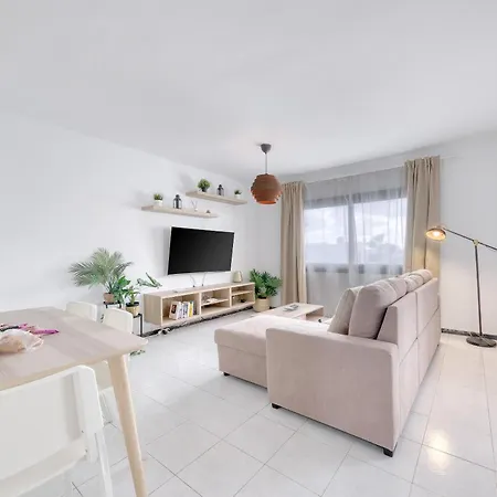 Casa Atassara - 500M To The Beach, Ping-Pong And Foosball By Lanzarote Vacation Homes-3