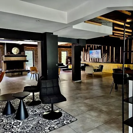 Lakeview Hotel & Apartments-2