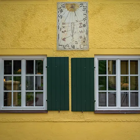 Gutshotel Menterschwaige-2