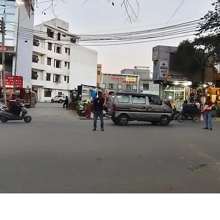 Gaytri Place Hotal-3