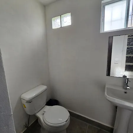 Habitacion Centrica Con Bano Privado-2