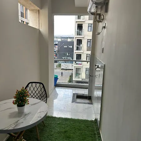 Marlynlo Stays And Realty-3